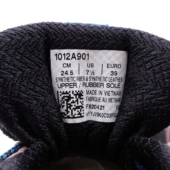 NEW ASICS Trabuco Max Trail Running Shoes 1012A901-003 Black/Coral - Picture 6 of 12